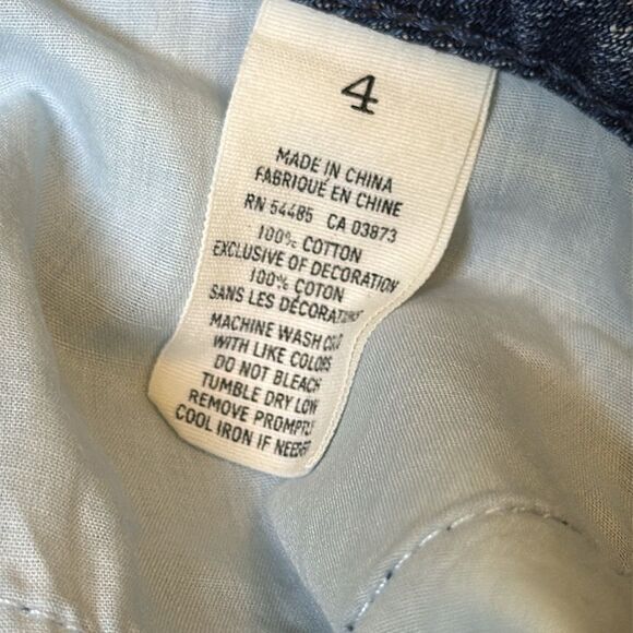 AEO Denim Distressed Cut-Off Shorties / Shorts | Size 4 - Picture 7 of 7